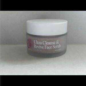 Froya Organics - Ultra Cleanse & Revive Face Scrub